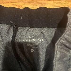 Nike Therma-Fit Gray Sweatpants